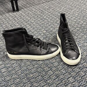 Common Projects tournaments leather Black High-Top Sneakers zip back size 7